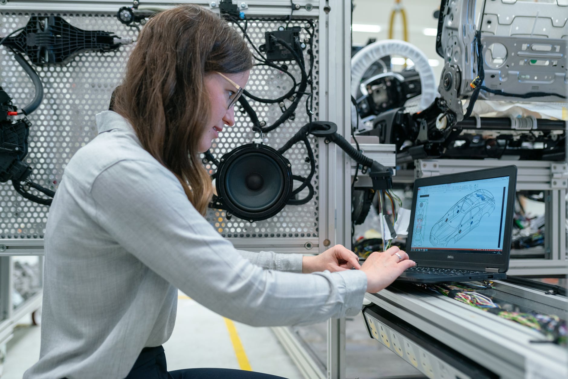 Why and How Should Hi-tech Manufacturers Employ More Robots